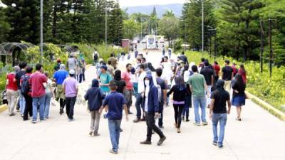 Los jóvenes en protesta afirman que la participación estudiantil y el respeto a la ley orgánica no debe tener precio. Ya van 29 días de toma.