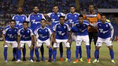 El equipo titular del Honduras Progreso en su estreno como local en la Concachampions. Foto Neptalí Romero