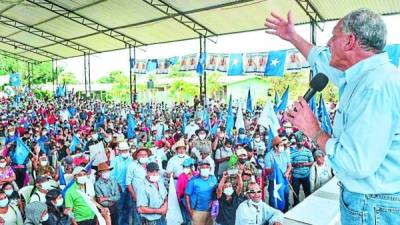 A los nacionalistas de La Paz, Nasry Asfura les garantizó que su compromiso no es solo con palabras, sino que con hechos, y que la mejor prueba es lo realizado en Tegucigalpa.