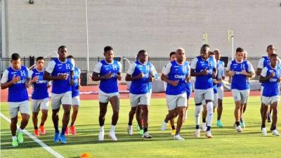 La Selección de Honduras entrenó por primera vez en Houston y con el equipo completo, a días de su debut en la Copa Oro 2021. Foto @FenafuthOrg