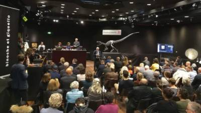 La subasta de los dinosaurios se realizó en el Salón Binoche & Giquello