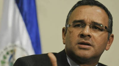 Handout picture released by Nicaragua's presidency showing Salvador's former president Mauricio Funes offering an interview to the official TV channel after Nicaragua granted him political asylum, in Managua on September 8, 2016.Nicaragua has granted political asylum to Funes, who faces corruption accusations at home, officials said Tuesday. The leftist leader, in office from 2009 to 2014, was covered by laws that 'guarantee asylum... to those who are persecuted for fighting for democracy, peace, justice and human rights,' the Nicaraguan government said. Funes, who condemns the allegations against him as politically motivated, is facing an investigation for illegal enrichment during his time in office. / AFP PHOTO / PRESIDENCIA NICARAGUA / Jairo CAJINA / RESTRICTED TO EDITORIAL USE - MANDATORY CREDIT 'AFP PHOTO / NICARAGUA'S PRESIDENCY' - NO MARKETING NO ADVERTISING CAMPAIGNS - DISTRIBUTED AS A SERVICE TO CLIENTS