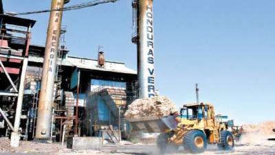 Una planta de producción de bagazo de caña en Choluteca. El bagazo es fibra residual que después de ser molida es un combustible natural para producir vapor.