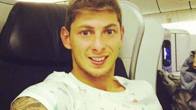 Emiliano Sala mantiene en vilo al mundo del fútbol. FOTO AFP....