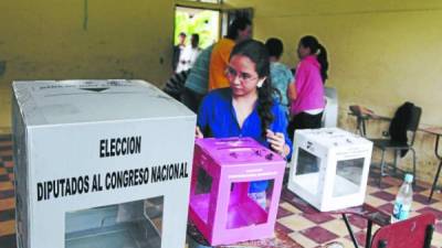 Los distintos partidos políticos buscan que las próximas elecciones sean una fiesta democrática. Foto de archivo.