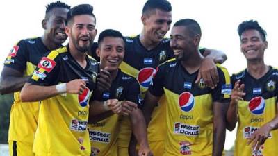 El Once Deportivo se corona campeón de El Salvador con 20 puntos.