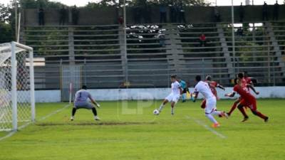 El Olimpia no ha podido contra Obed Enamorado. Foto Edgar Witty