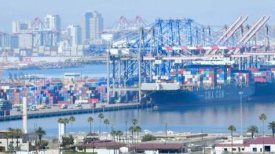 Panorámica del puerto de Long Beach, en el sur de California. China es uno de los principales socios comerciales de este estado norteamericano.