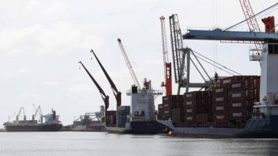Desde que comenzó noviembre, el flujo de contenedores que circula por Puerto Cortés aumentó, lo que agudizó el problema de entrega de mercancías.