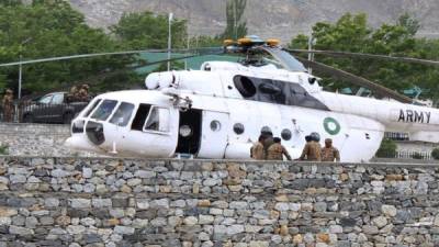 Los embajadores viajaban en un helicóptero que se estrelló momentos antes del aterrizaje.