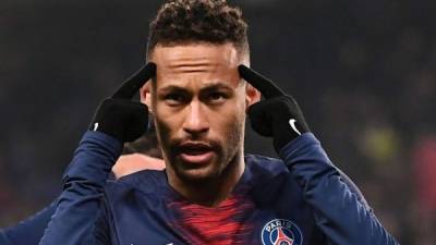 Neymar también se plantea su salida del PSG a lo largo del verano.