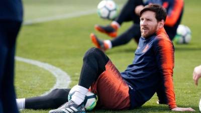 Lionel Messi estaría disponible para jugar el sábado contra el Sevilla.