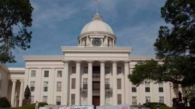 Alabama ha aprobado polémicas leyes contra el aborto y los pedófilos en el último mes.