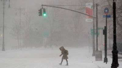 La ciudad de Nueva York amaneció cubierta de nieve.