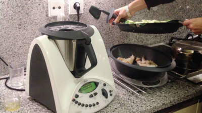 El aparato, que se conoce como Thermomix en América Latina, ha registrado ventasespectaculares en Portugal.