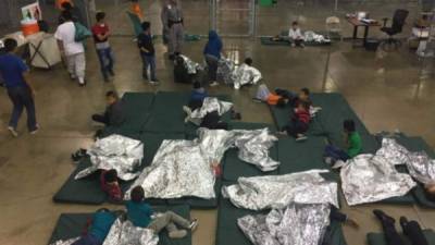 Más de 2,300 niños inmigrantes han sido separados de sus padres en la frontera de EEUU./CBP.
