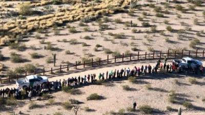 Las autoridades estadounidenses reportaron un incremento masivo en el cruce de inmigrantes en la frontera entre México y EEUU en las últimas semanas./Twitter.