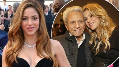La cantante Shakira ya está en su Colombia natal para apoyar a su padre William Mebarak, de 91 años, de cara a su inminente paso por el quirófano.