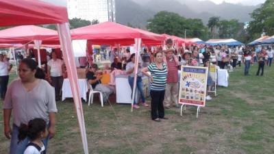 Miles de sampedranos aprovechan para obtener productos de calidad en el Mercado del Agricultor y Artesano que será en el predio contiguo a la torre de Banpaís.