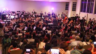 Anoche se desarrolló con éxito el segundo recital 'Por amor a la música'.