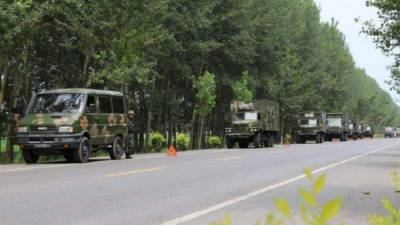 Tropas chinas se movilizan a la frontera ante 'inminente' conflicto en la región.