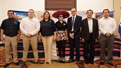 Manuel Maldonado, Eduardo Romero, Lorena Alfaro, la catrina oficial, Leonel Rivas, Omar Hurtado y José Melo.