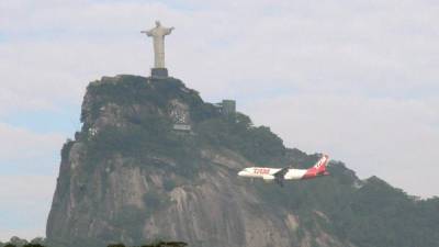 Brasil está en la mitad oriental de Sudamérica. Es el quinto país más grande del mundo.