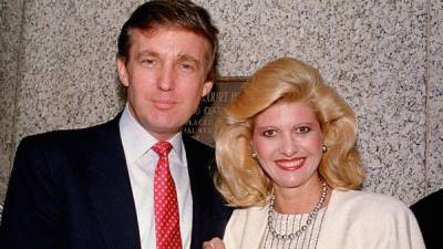 Donald Trump y su esposa, la ex modelo Ivana. Foto archivo.
