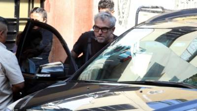 Alfonso Cuarón, quien actualmente filma una película en México, no se encontraba en el lugar durante el asalto en las inmediaciones de su set fílmico en calles de la Colonia Tabacalera, Ciudad de México.