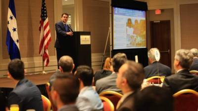 El presidente Juan Orlando Hernánez expuso ante un grupo de empresarios de Dallas, Texas.