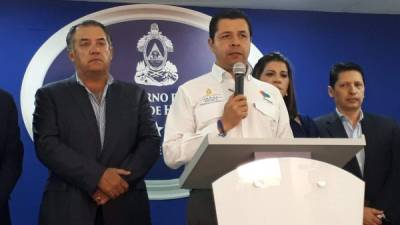 El ministro de Desarrollo Económico, Arnaldo Castillo, durante la conferencia de prensa en la que se anunciaba la conformación de la mesa.