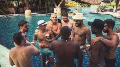 Neymar ha vuelto a captar los reflectores del mundo luego de que se han filtrado fotos de la alocada fiesta que armó para despedir el 2019 y recibir el 2020. Horas después de lo acontecido, se informa que el PSG se encuentra preocupado por el tremendo 'fiestón'. Fotos Instagram.