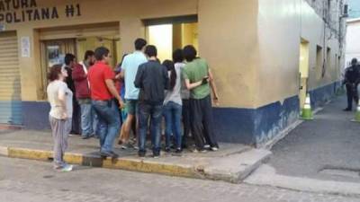 Los estudiantes de la Unah fueron llevados a una estación de la Policía.