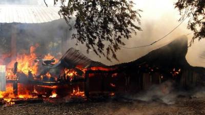 La larga distancia de la sede bomberil de El Progreso con las aldeas no permite unaatención eficaz. Varias casas se quemaron en 2015. Fotos: Efraín V. Molina