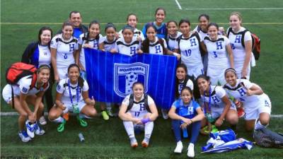 Las jugadoras de la Sub-20 Femenina de Honduras tras conseguir su primer triunfo en el Premundial 2-0 sobre Trinidad y Tobago.