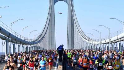 Las perfectas condiciones meteorológicas, con un radiante sol y fresca temperatura, y la inesperada presencia en los podios de dos jóvenes atletas africanos fueron los protagonistas del maratón de Nueva York de 2019.