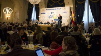 Previo a la conferencia el Embajador de Honduras en España, Norman García y su esposa Nancy de García, recibieron al Cardenal Rodríguez para participar en el evento.