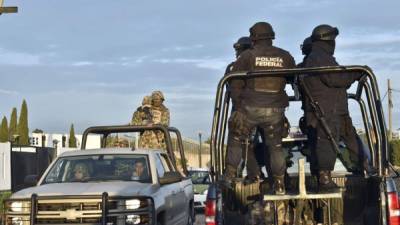 Las autoridades mexicanas incrementaron los operativos para tratar de recapturar al capo del cartel de Sinaloa, Joaquín 'El Chapo' Guzmán Loera, quien se fugó el sábado de la cárcel de Altiplano en México.