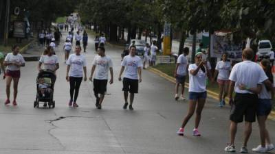 Muchas personas decidieron hacer su propia caminata luego de cancelarse el evento.