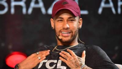 Neymar se siente 'orgulloso' de vestir la nueva camiseta del PSG.