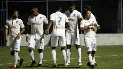 El Olimpia derrotó al Social Sol con un golazo de Michael Chirinos. Foto Javier Rosales