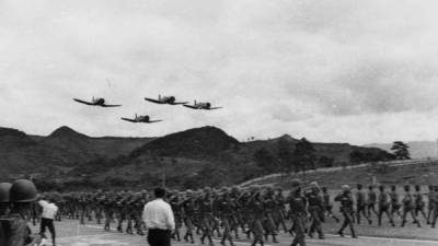 Foto de archivo de la guerra que duró 100 horas.