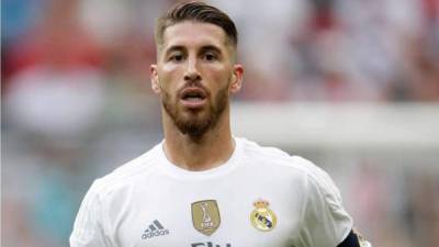 Real Madrid's Spanish defender Sergio Ramos bleeds after sustaining an injury during the Spanish league football match between Real Madrid CF and Club Atletico de Madrid at the Santiago Bernabeu stadium in Madrid on September 29, 2018. / AFP PHOTO / OSCAR DEL POZO