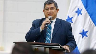 Leonel Ayala, ministro de Gobernación, Descentralización y Justicia.