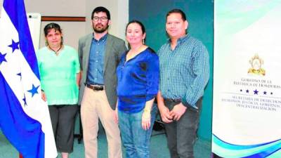 Suyapa Martínez (CEM-H), Eddy Tábora (C-Libre), Jessica Sánchez (GSC) y Donny Reyes (Arco Iris).