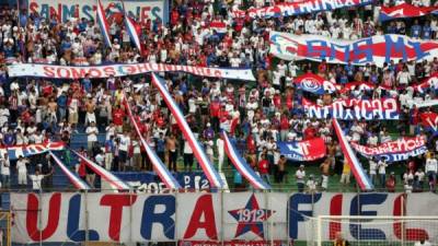 Imagen de la Ultra Fiel, la barra del Olimpia. Foto de archivo.