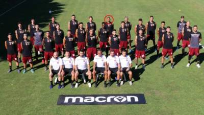 Rigoberto Rivas en la foto oficial del inicio de la pretemporada del Reggina.