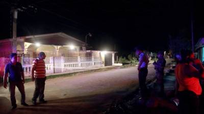 La madre y su hijo fueron atacados en una calle de la colonia La Mesa de La Lima la noche del viernes.