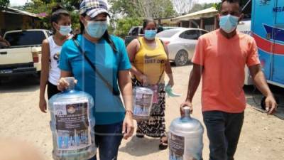 Personas de municipios ajenos a Sabá se atienden en este centro de triaje.