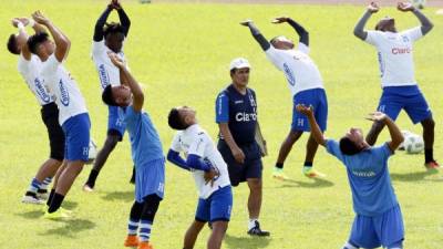 Imagen del entrenamiento matutino de este martes en el estadio Olímpico. Foto Delmer Martínez